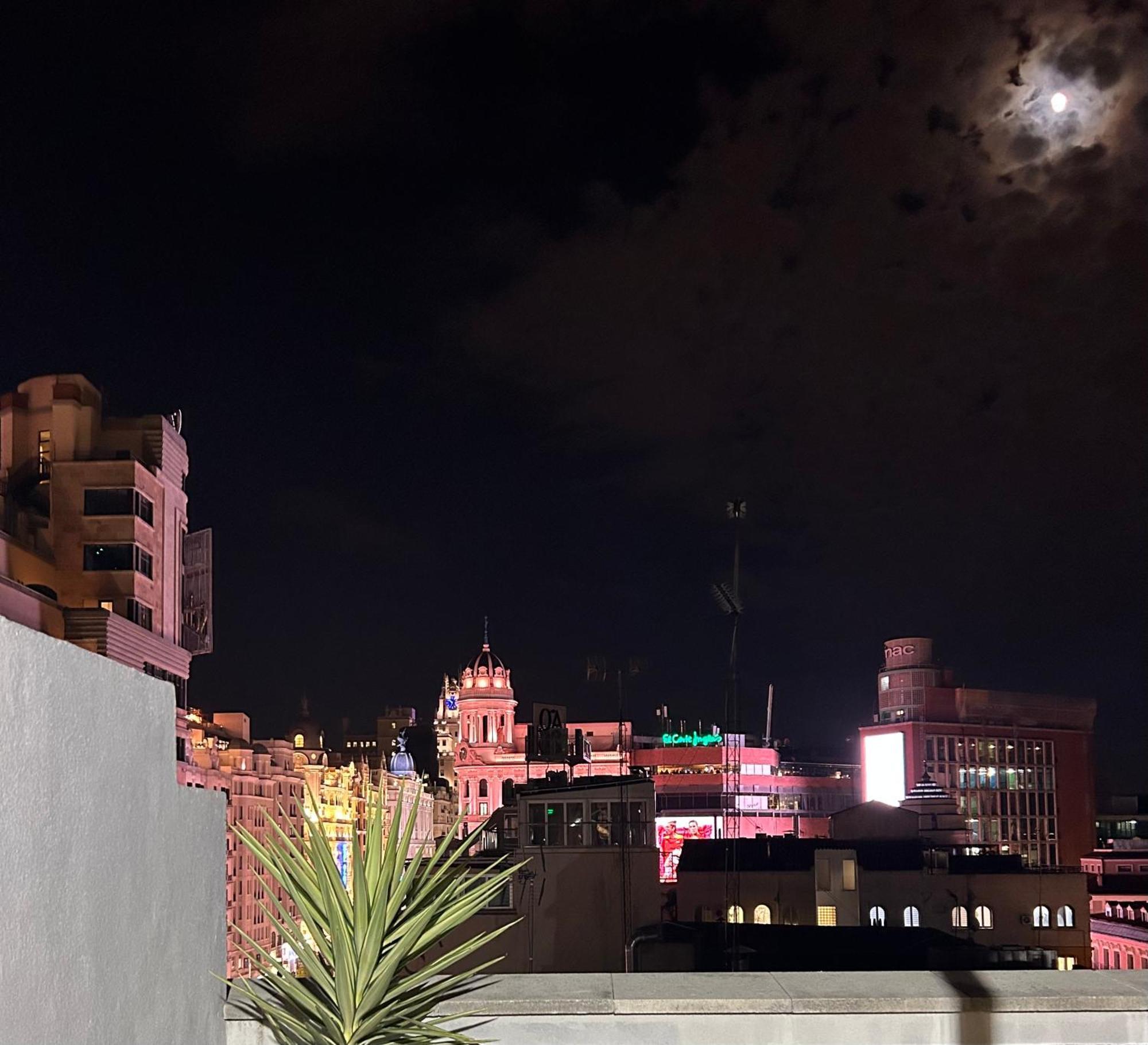 Penthouse Madrid View Apartment Exterior photo